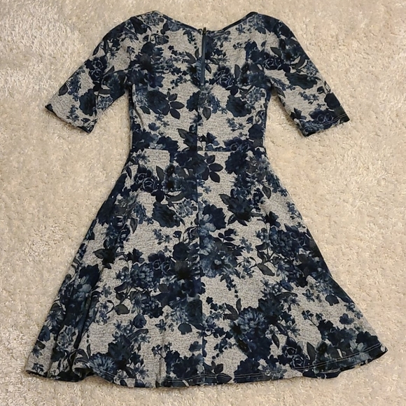 Floral A-line Dress - Picture 2 of 3